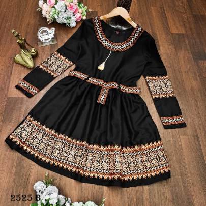 CUTE EMBROIDERED DRESS