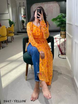 Naira Kurti